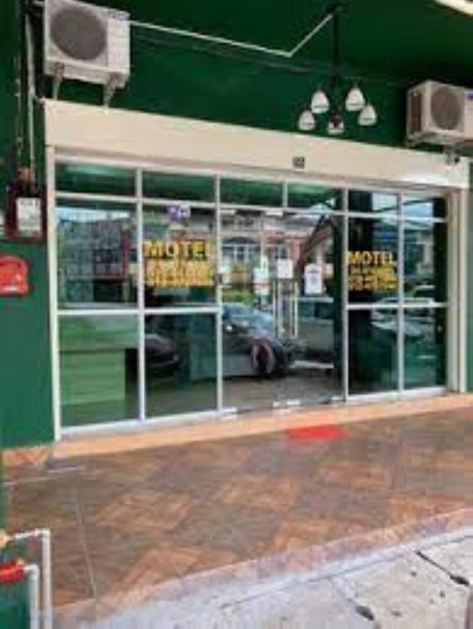 Oyo 90361 Motel Inapan Mahsuri Jitra Luaran gambar